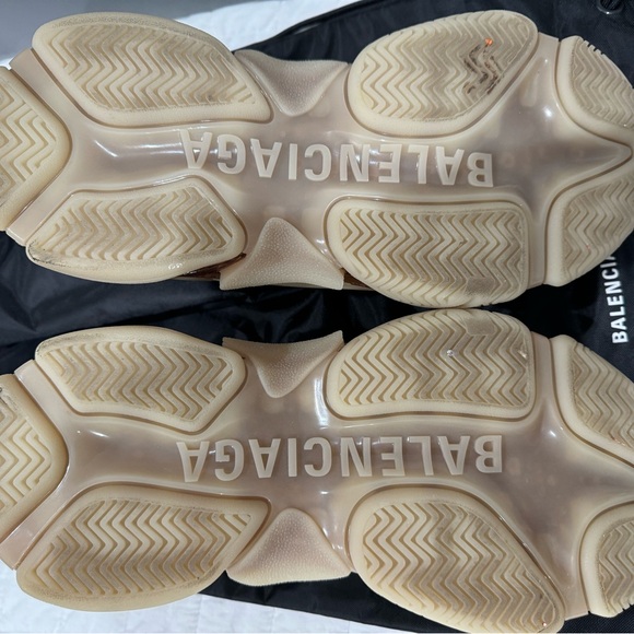 Balenciaga Beige Sneakers - Picture 6 of 10